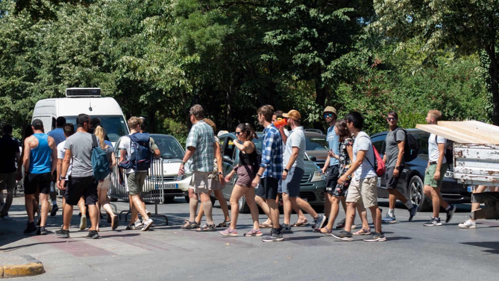 Turistet shpenzuan 1 mld euro gjate veres, rekord absolut per vendin